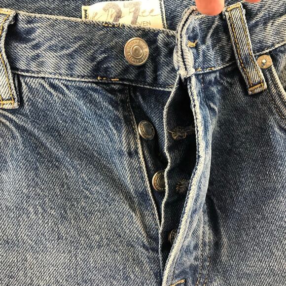 We The Free Women's High Rise  Distressed jean size 27 - Picture 4 of 10